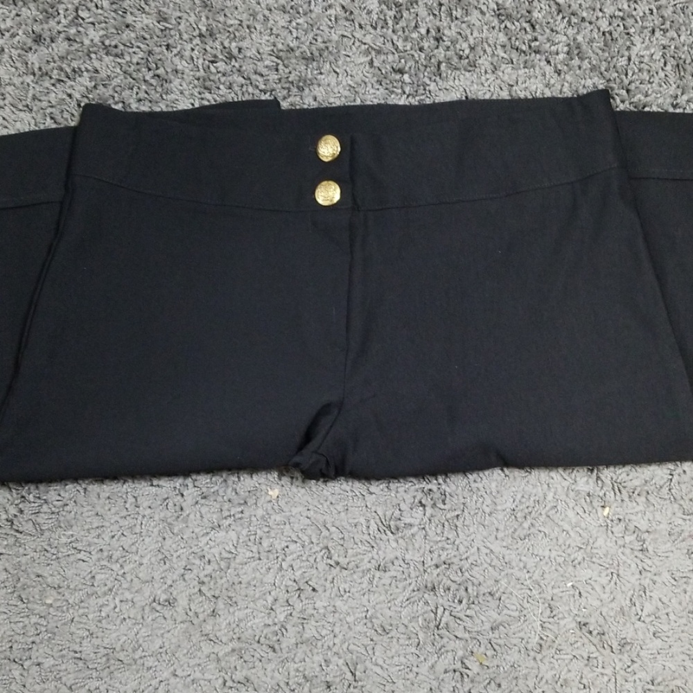 Black Bermuda Shorts - Picture 7 of 7